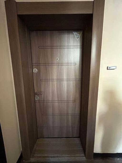 Apartamento Luxurious Flat Pleven Center Exterior foto