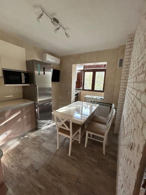 Apartamento Luxurious Flat Pleven Center Exterior foto